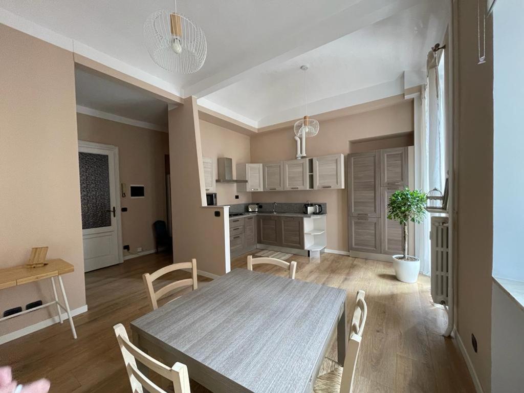 La Petite Maison De La Ville トリノ エクステリア 写真